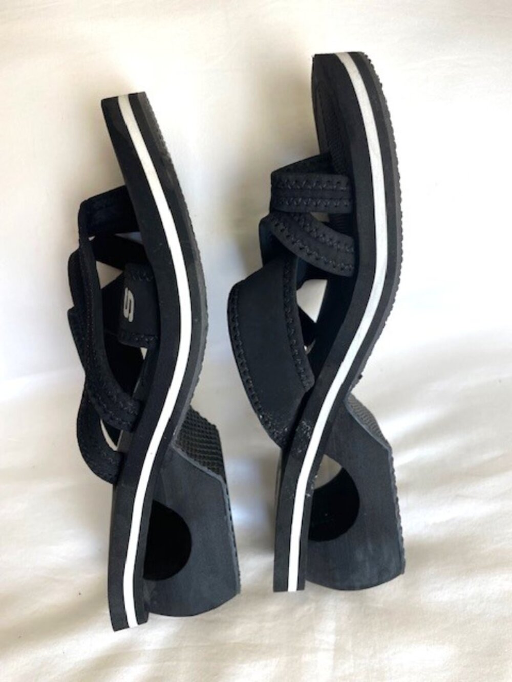 Skechers black sandal with white trim - Picture 3 of 6